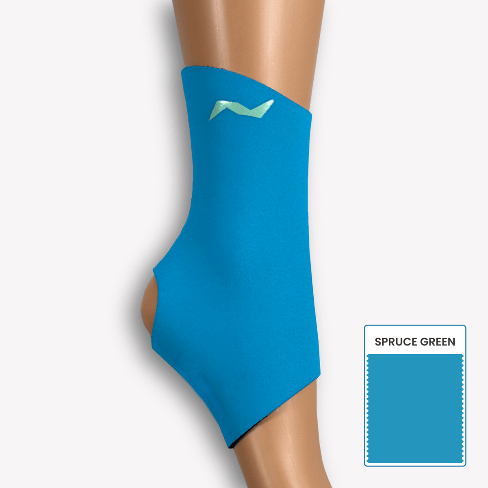 Setze ein sportliches Statement mit der PRO LINE Bandage in Spruce Green – perfekter Sitz, starke Kompression und 100 % Komfort.