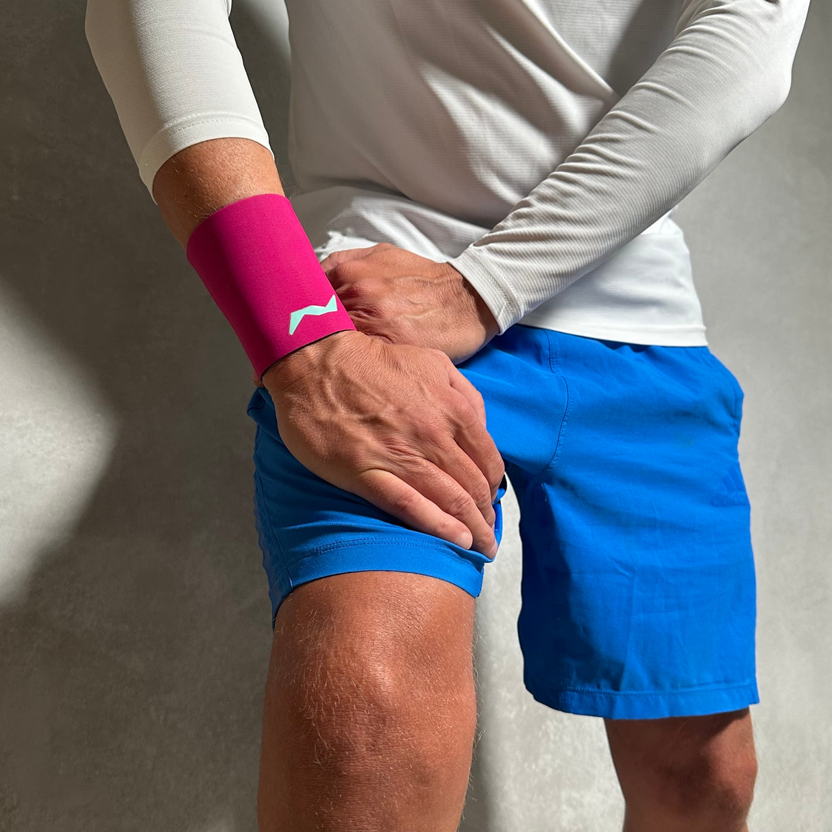 Wrist sports sleeve: stabilizing, non-slip, elastic, made in Germany