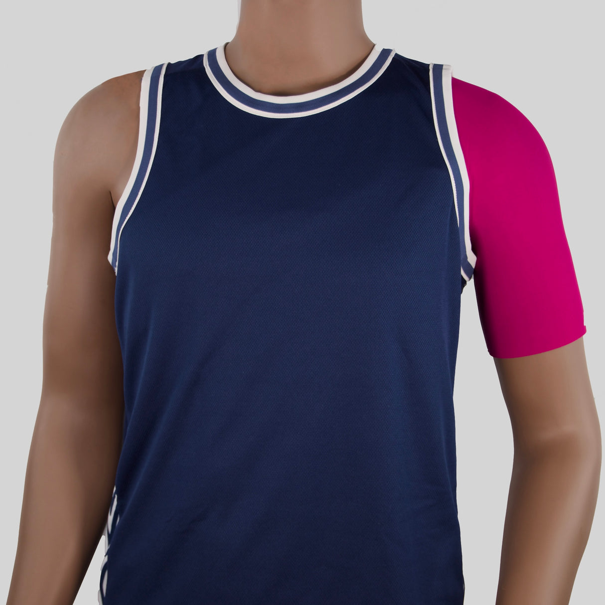 Shoulder sports support (Shoulder Neo): stabilizing, warming, elastic, made in Germany