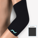 Die PRO LINE Ellenbogenbandage in Jet Black bietet dezente Stabilität für dein Gelenk – ideal für Sport, Alltag und Rehabilitation.
